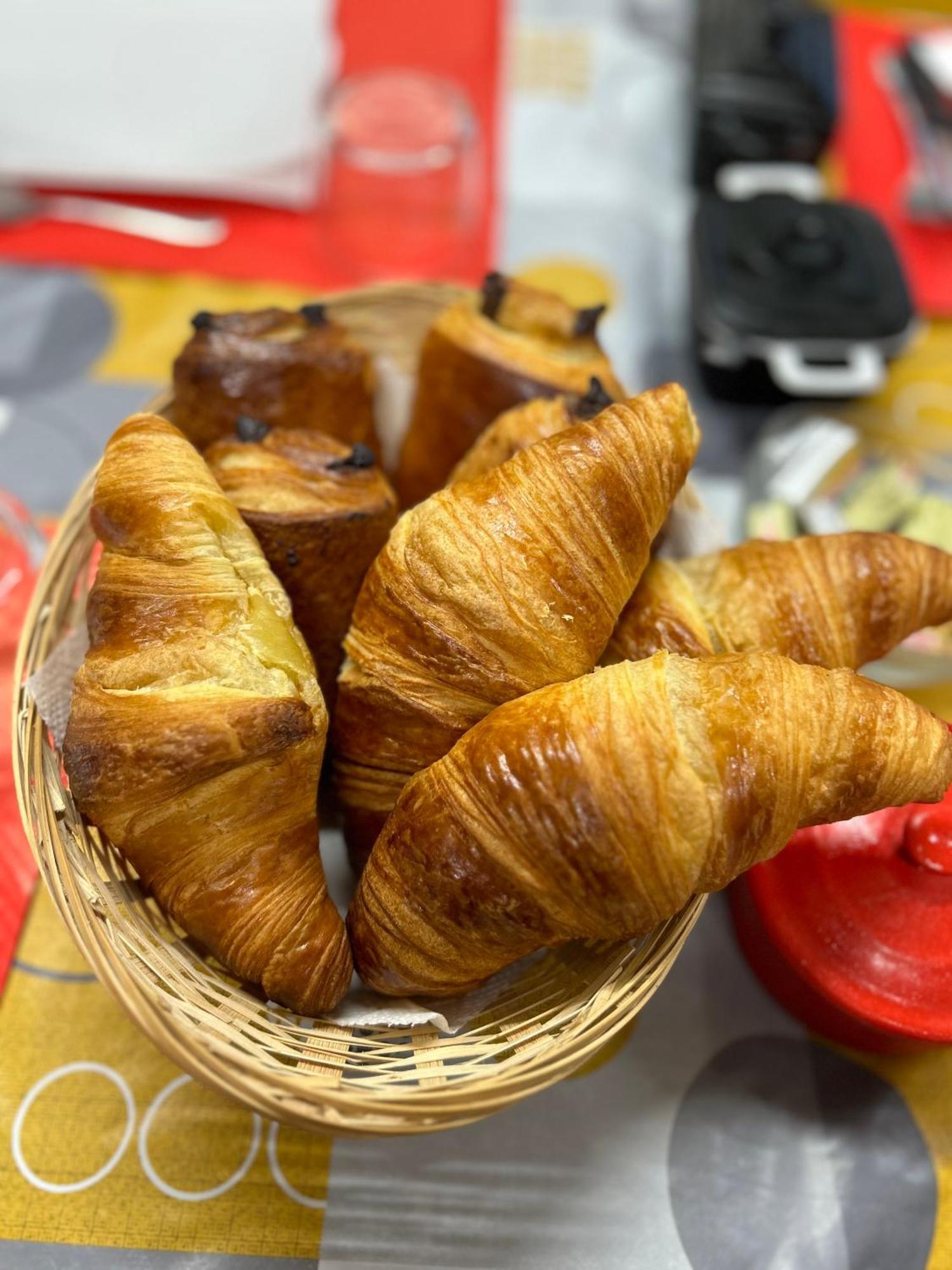 La Cheminee - Chambres D'Hotes Avec Bar-Restaurant Tardets-Sorholus Eksteriør bilde