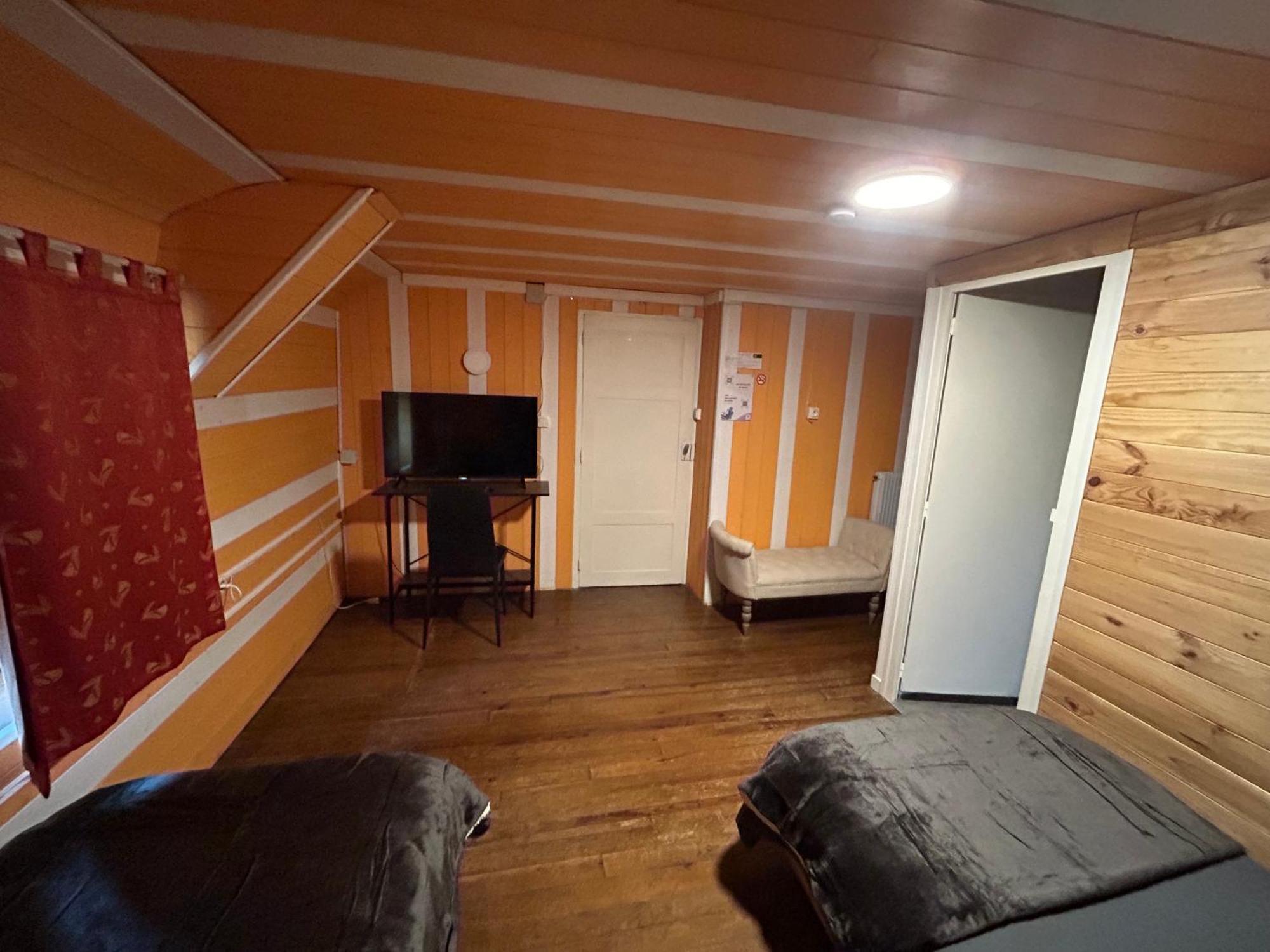 La Cheminee - Chambres D'Hotes Avec Bar-Restaurant Tardets-Sorholus Eksteriør bilde